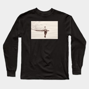 Duckling hunting a fly Long Sleeve T-Shirt